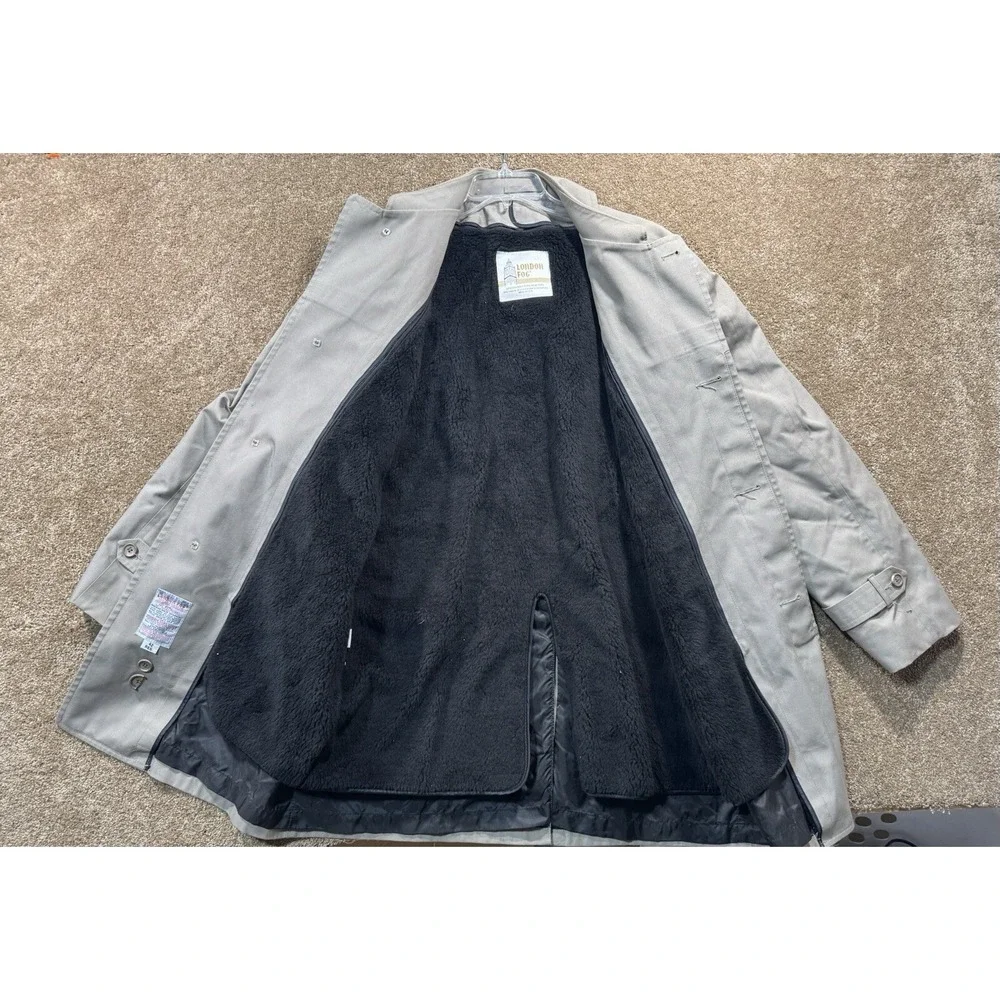 Vintage London Fog Trench Coat‎ Mens 42 Reg Khaki Tan Removable Fleece Lining.